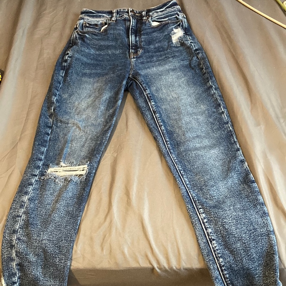 American Eagle mom jeans (ripped)